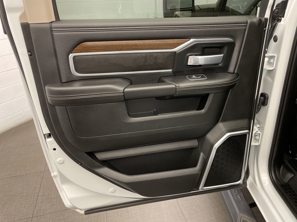 2023 Ram 2500 Laramie photo 21