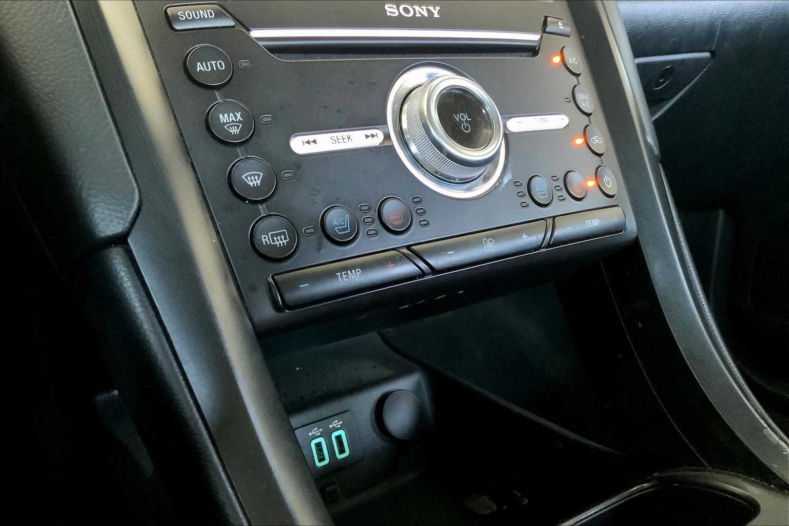 2019 Ford Fusion Titanium photo 32