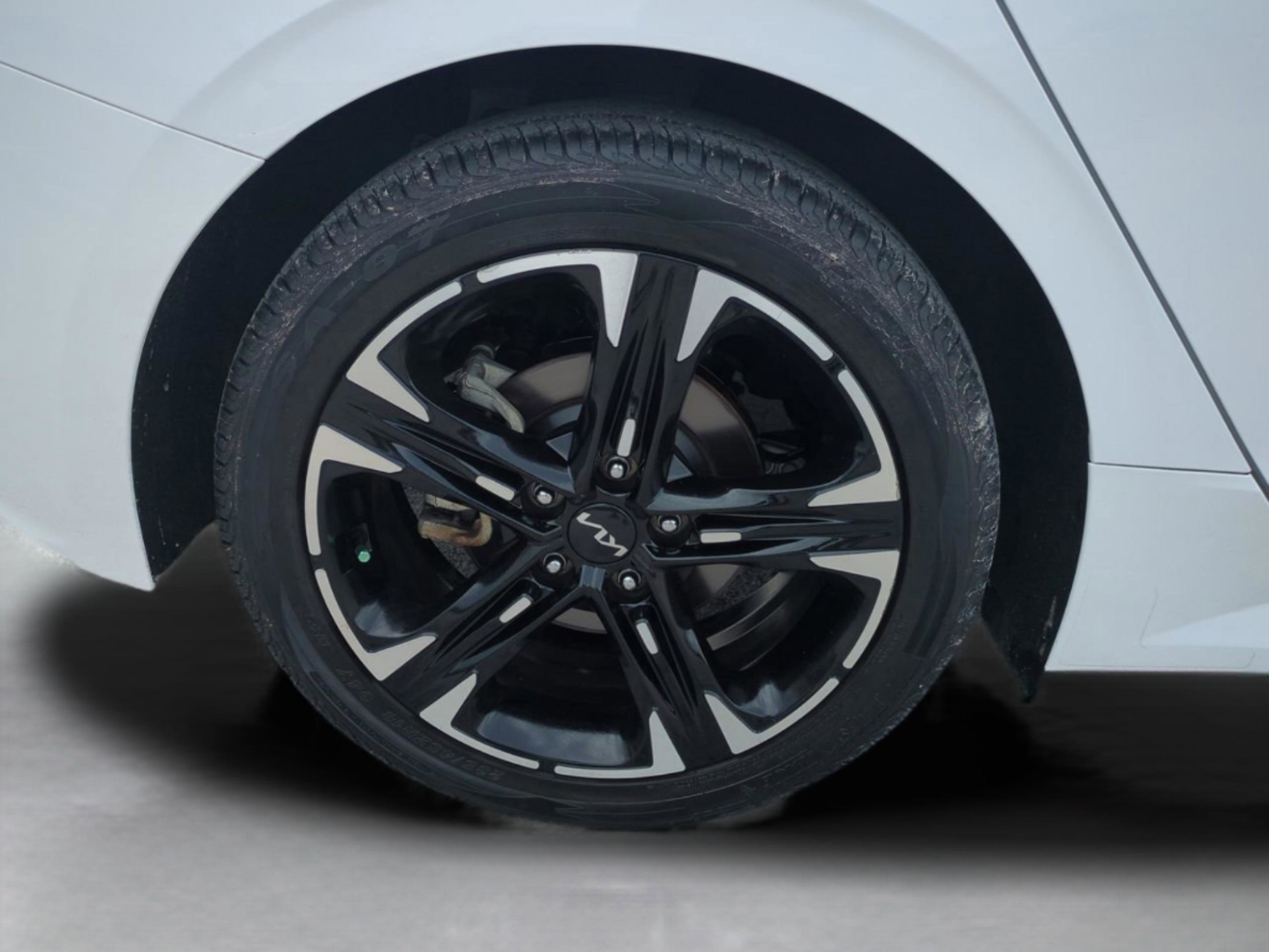 2023 Kia K5 GT-Line photo 32