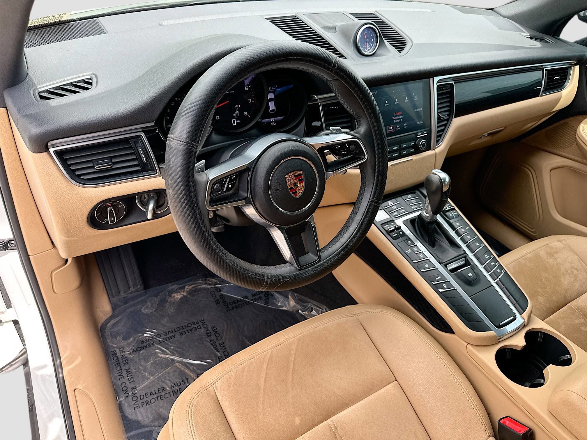 2018 Porsche Macan photo 9