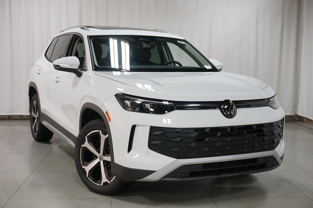 2025 Volkswagen Tiguan SE photo 4