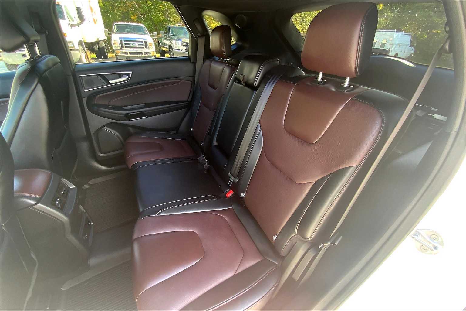 2022 Ford Edge Titanium photo 18