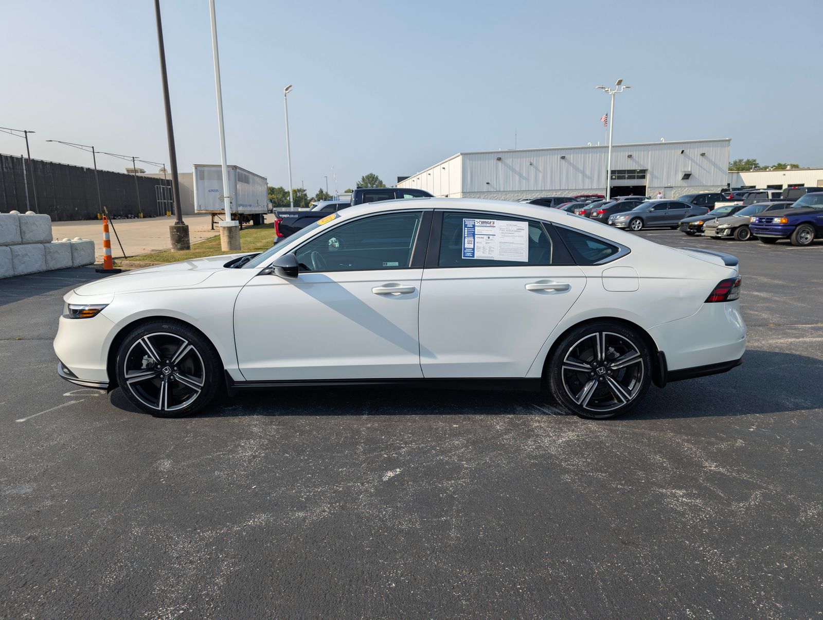 2023 Honda Accord Hybrid Sport photo 3