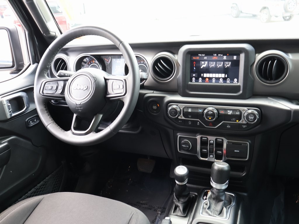 2023 Jeep Gladiator Sport photo 12