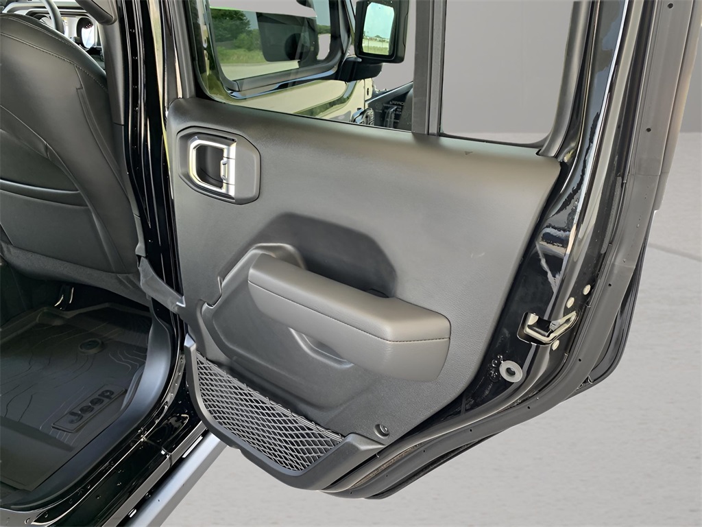 2025 Jeep Wrangler Willys photo 55