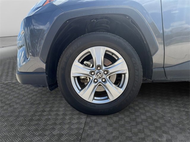 2022 Toyota RAV4 XLE photo 14