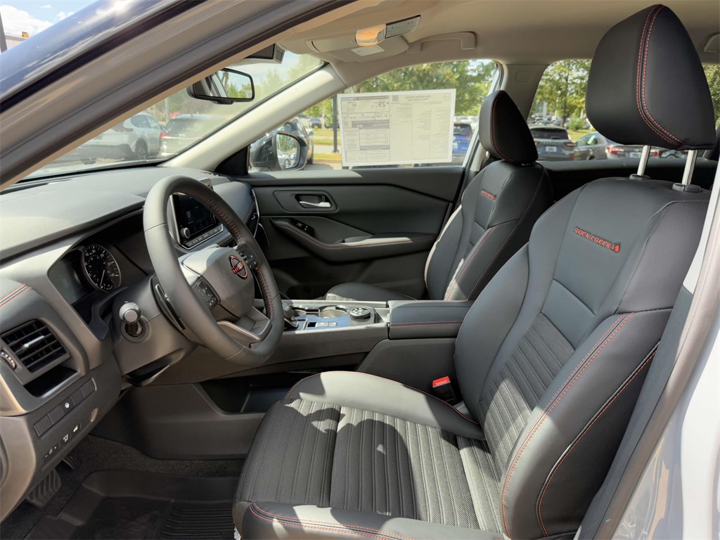 2026 Nissan Rogue SV photo 12