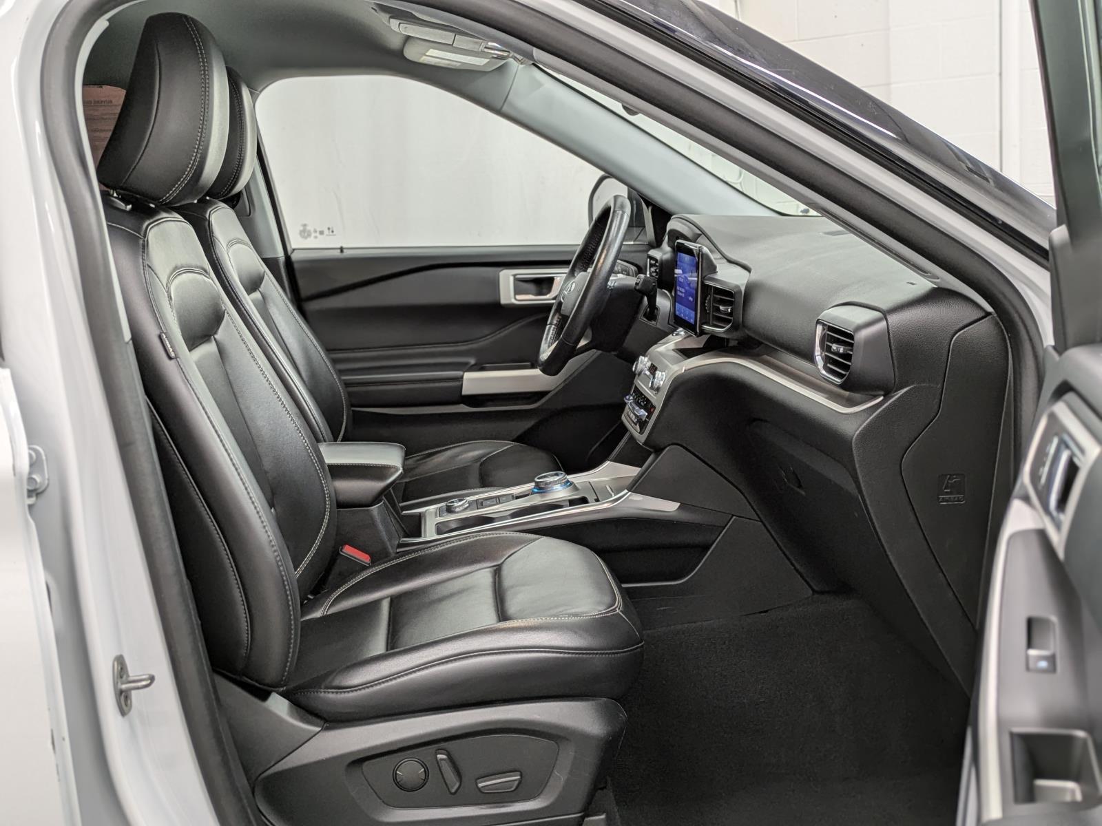 2021 Ford Explorer XLT photo 8