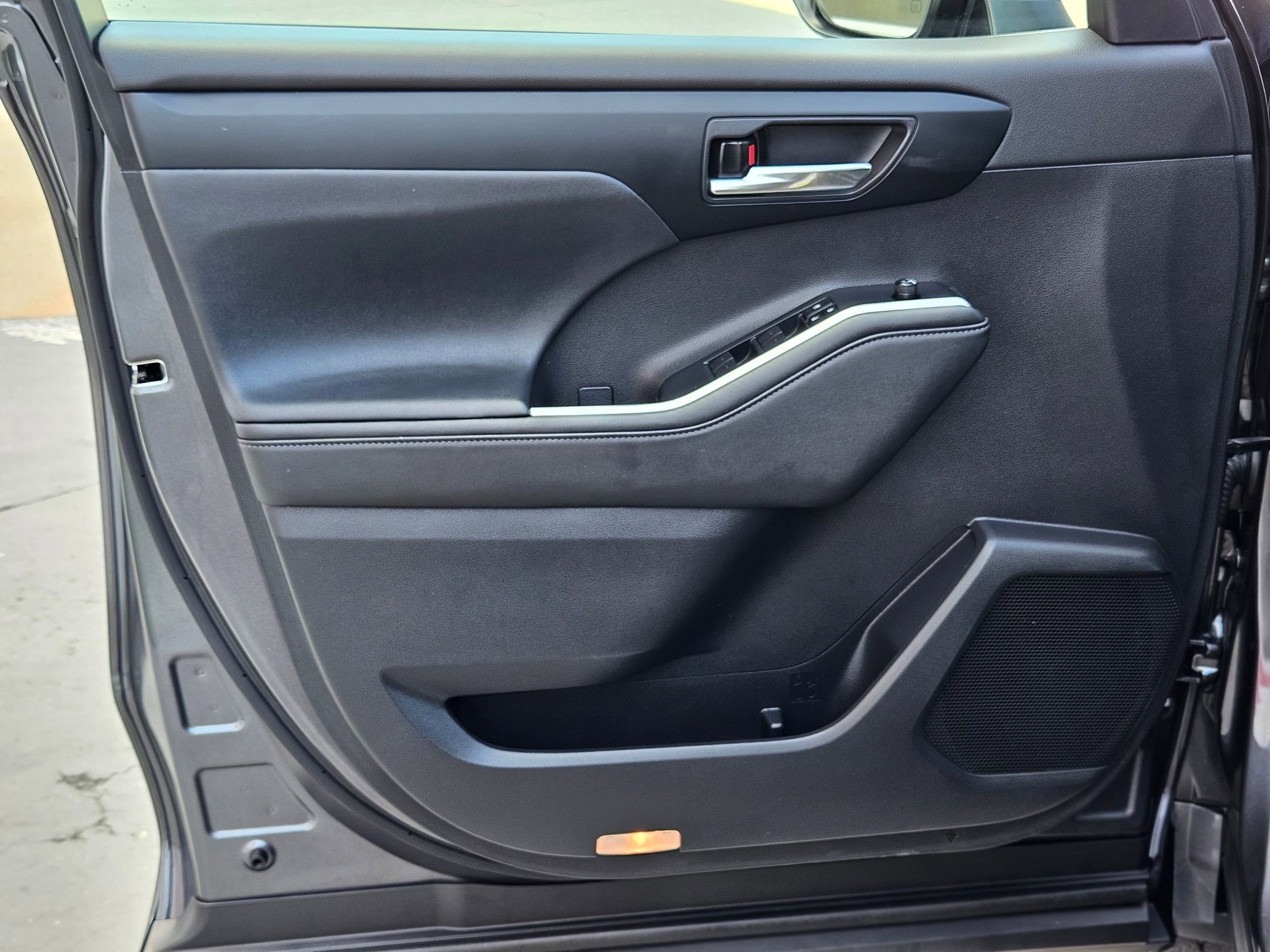 2024 Toyota Highlander XLE photo 20