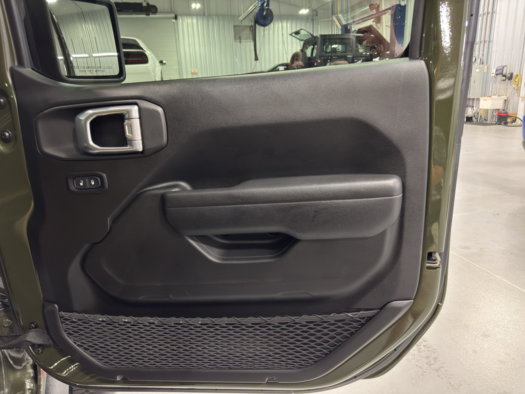 2023 Jeep Gladiator Sport S photo 16