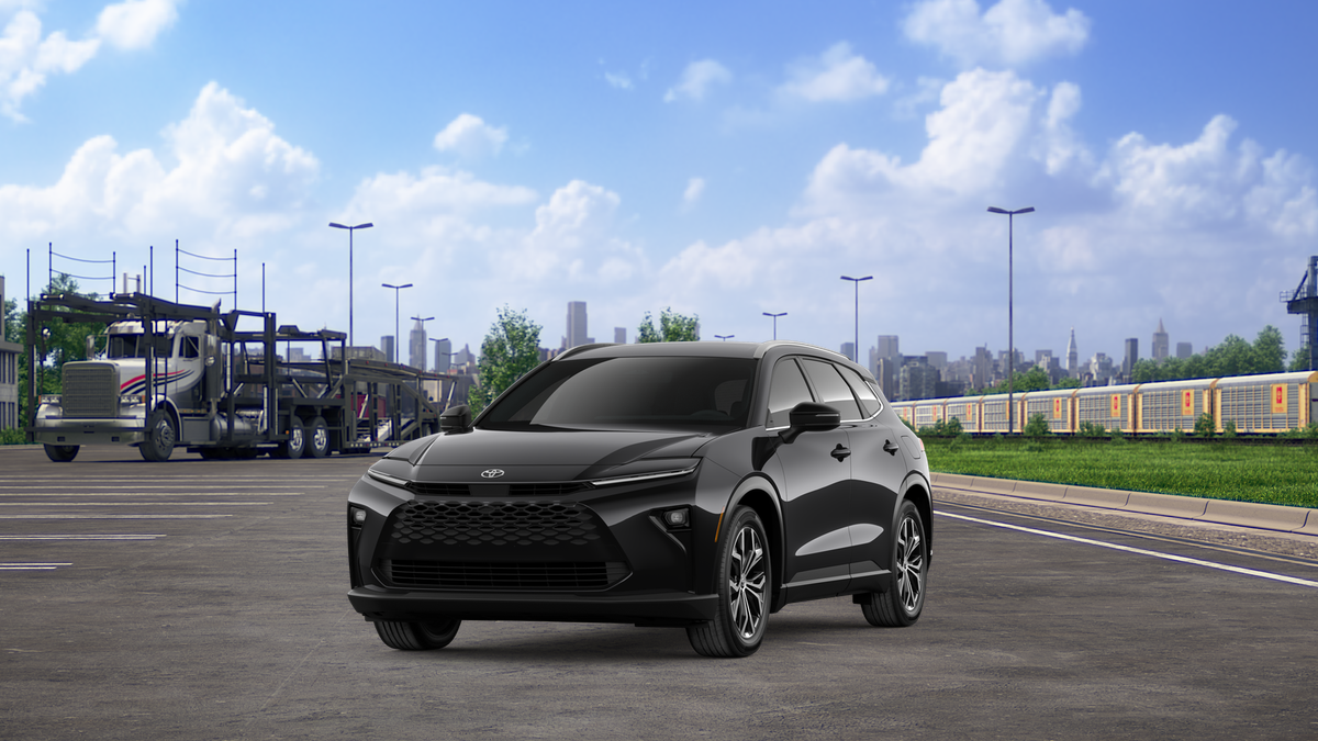 2026 Toyota Crown Signia XLE's photo