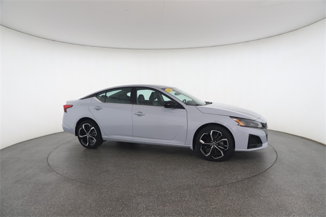 2023 Nissan Altima 2.5 SR photo 23