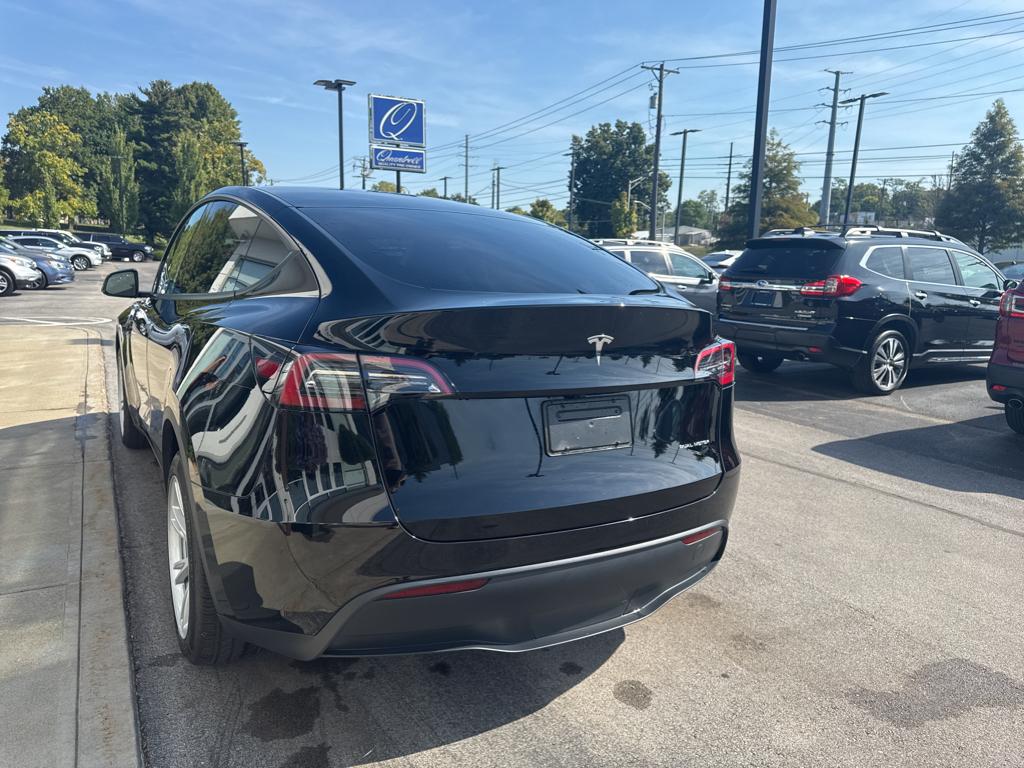2023 Tesla Model Y photo 4