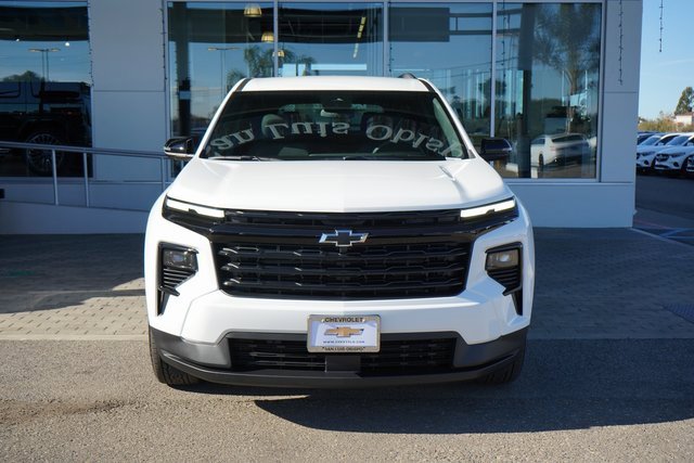 2026 Chevrolet Traverse photo 2