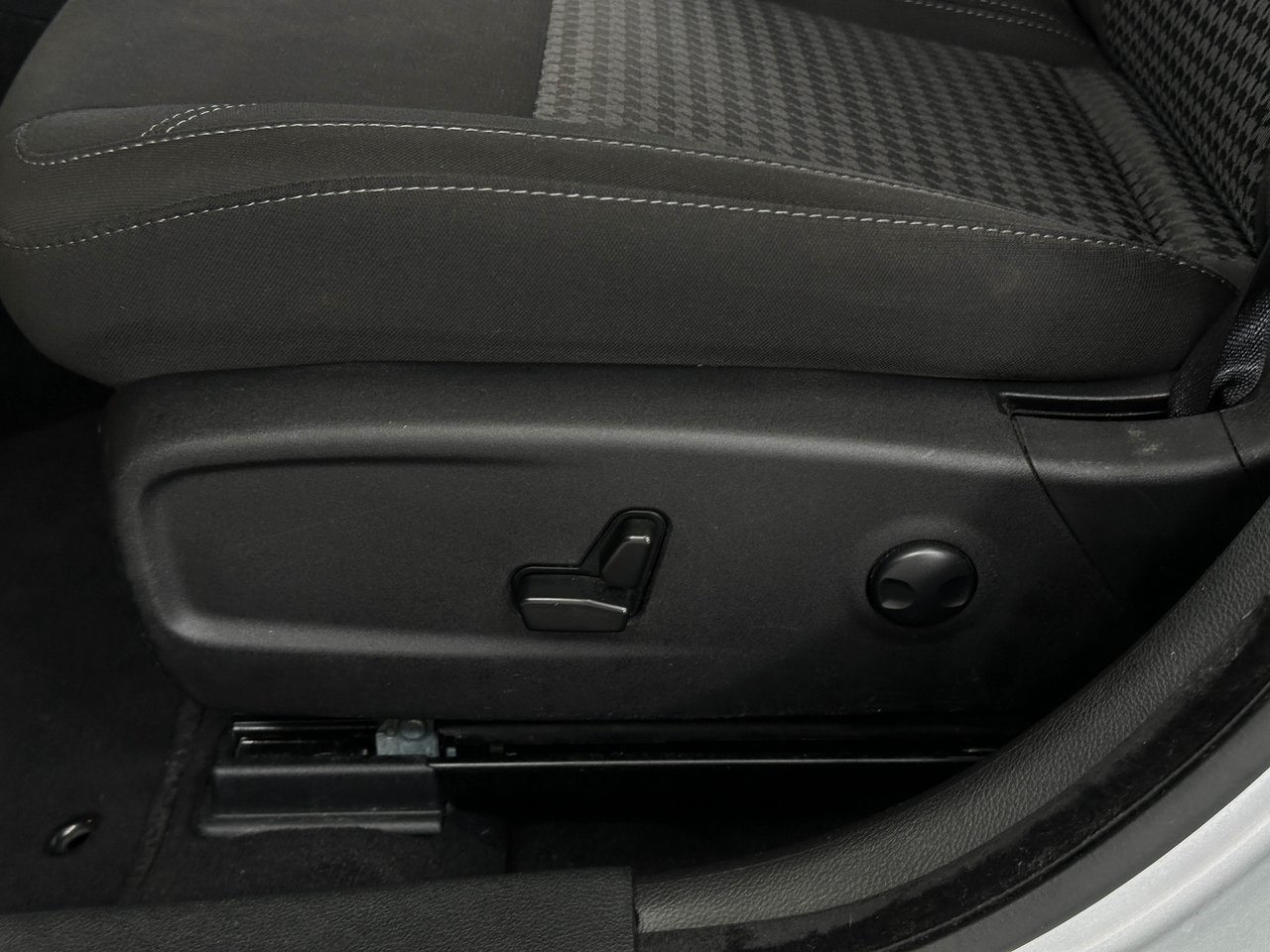 2023 Dodge Charger SXT photo 9