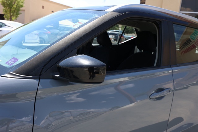 2022 Nissan Kicks SV photo 9