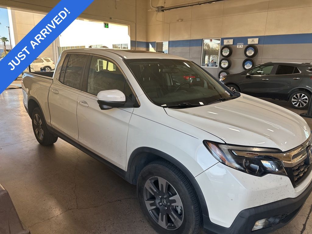 2019 Honda Ridgeline RTL-T photo 2