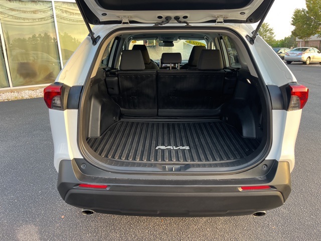 2024 Toyota RAV4 XLE photo 29