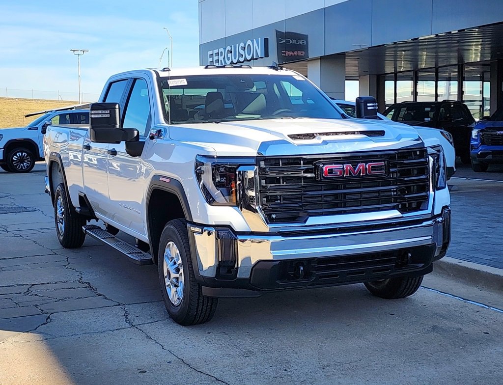 2026 GMC Sierra 2500HD Pro's photo