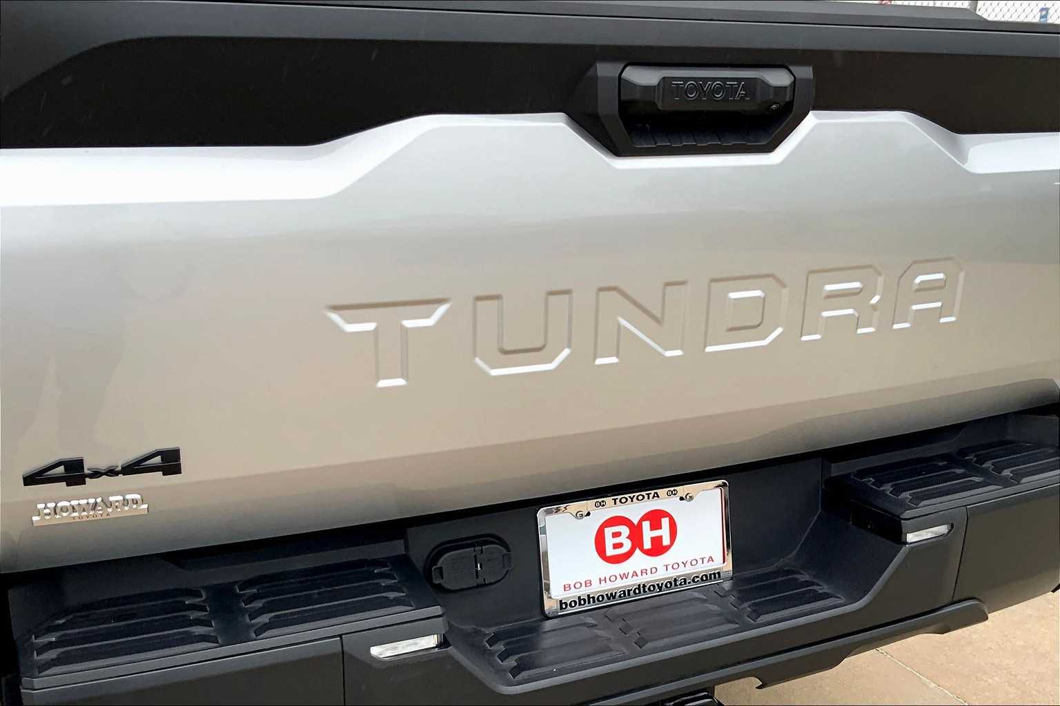 2024 Toyota Tundra SR photo 9