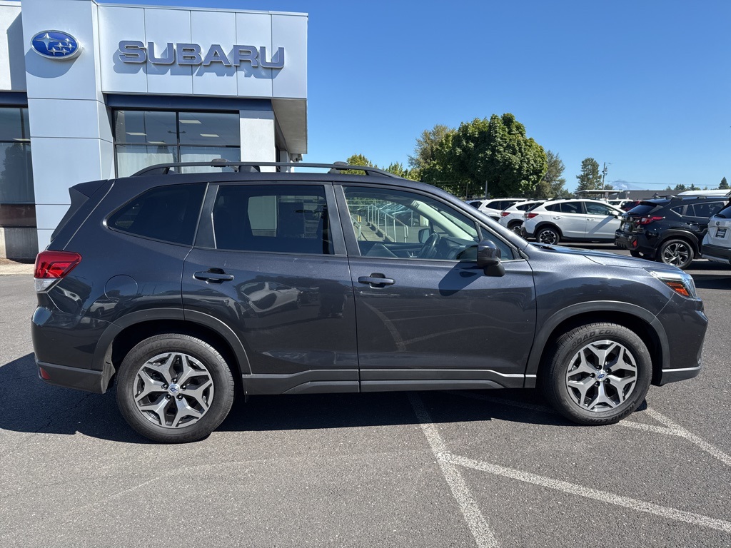 2019 Subaru Forester Premium photo 7