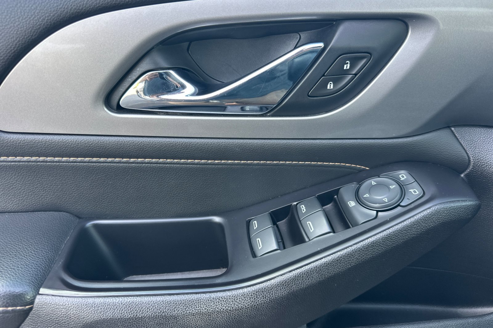 2019 Chevrolet Traverse Leather photo 10