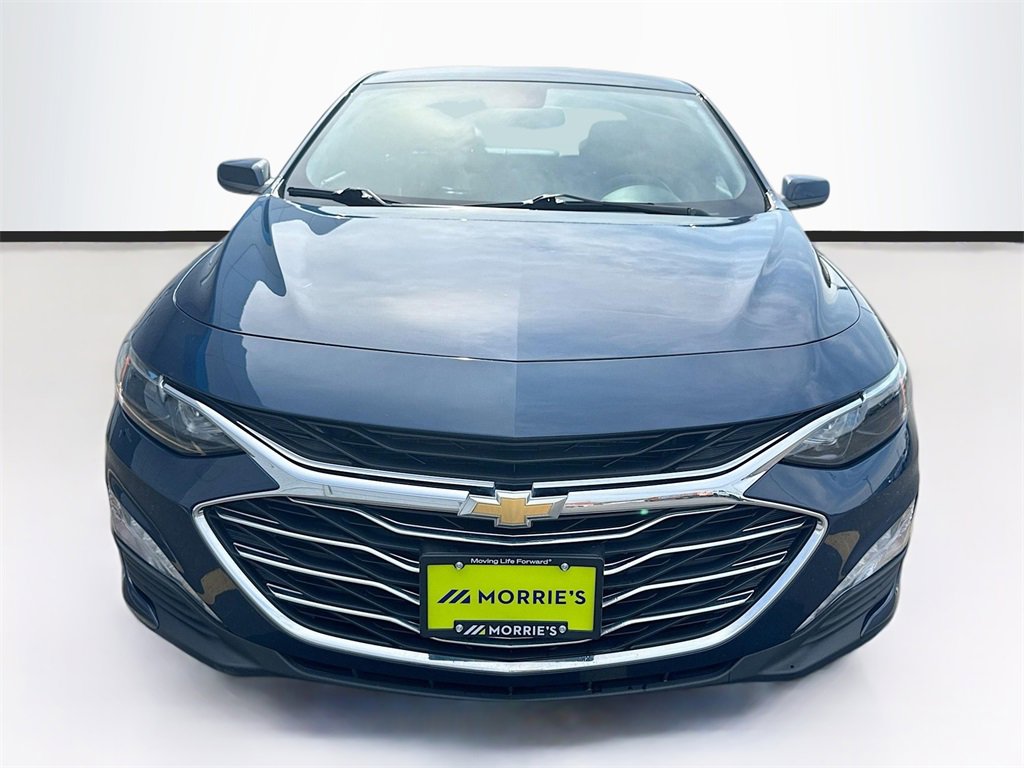 2021 Chevrolet Malibu 1LT photo 2