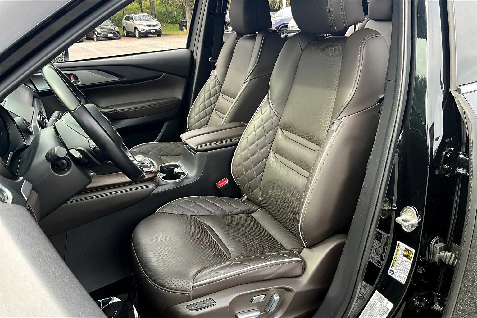 2022 Mazda CX-9 Signature photo 7