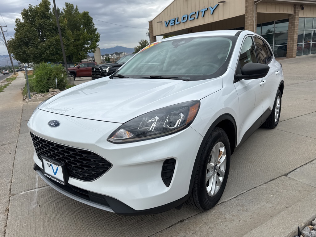2022 Ford Escape SE photo 3