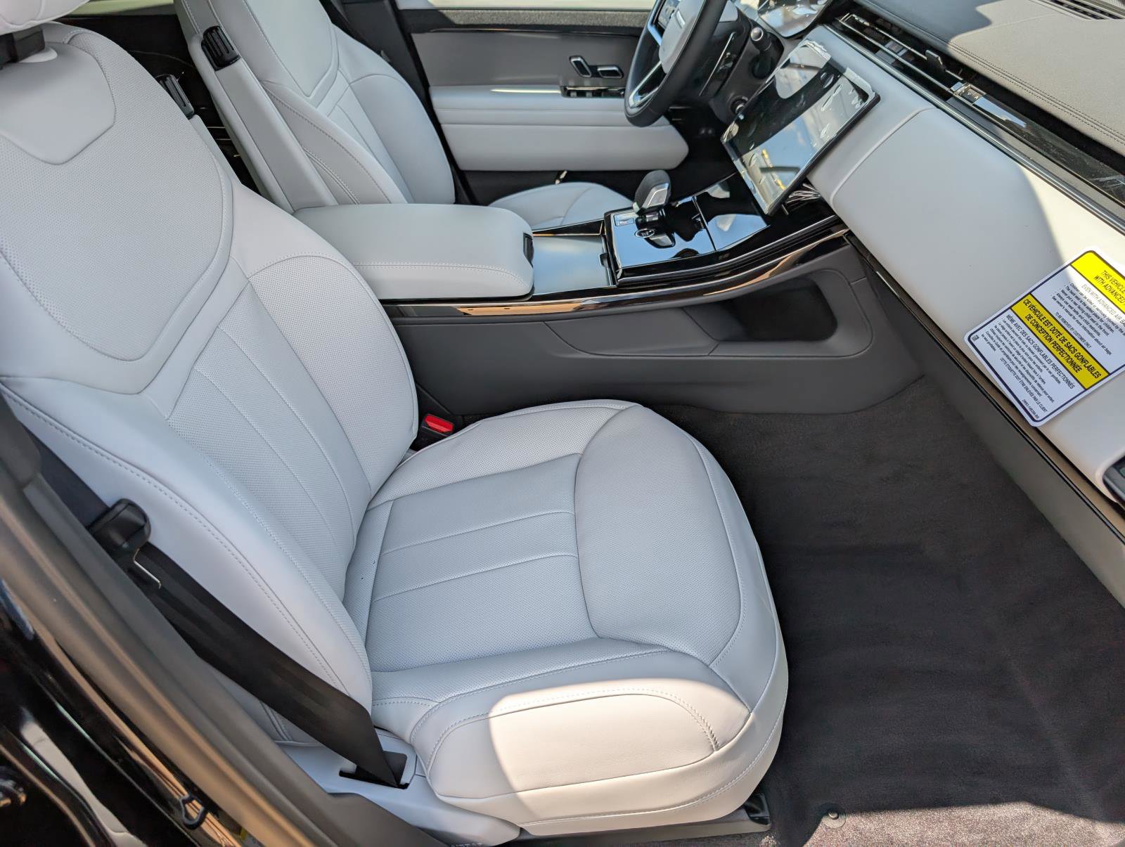 2025 Land Rover Range Rover Sport SE photo 30