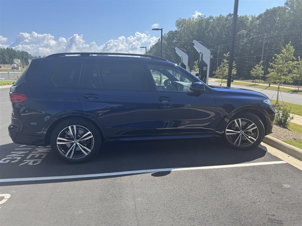 2022 BMW X7