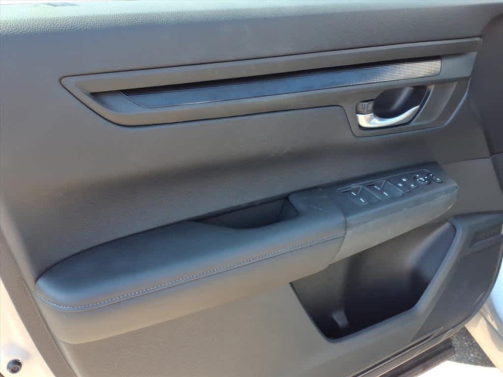 2025 Honda CR-V LX photo 10