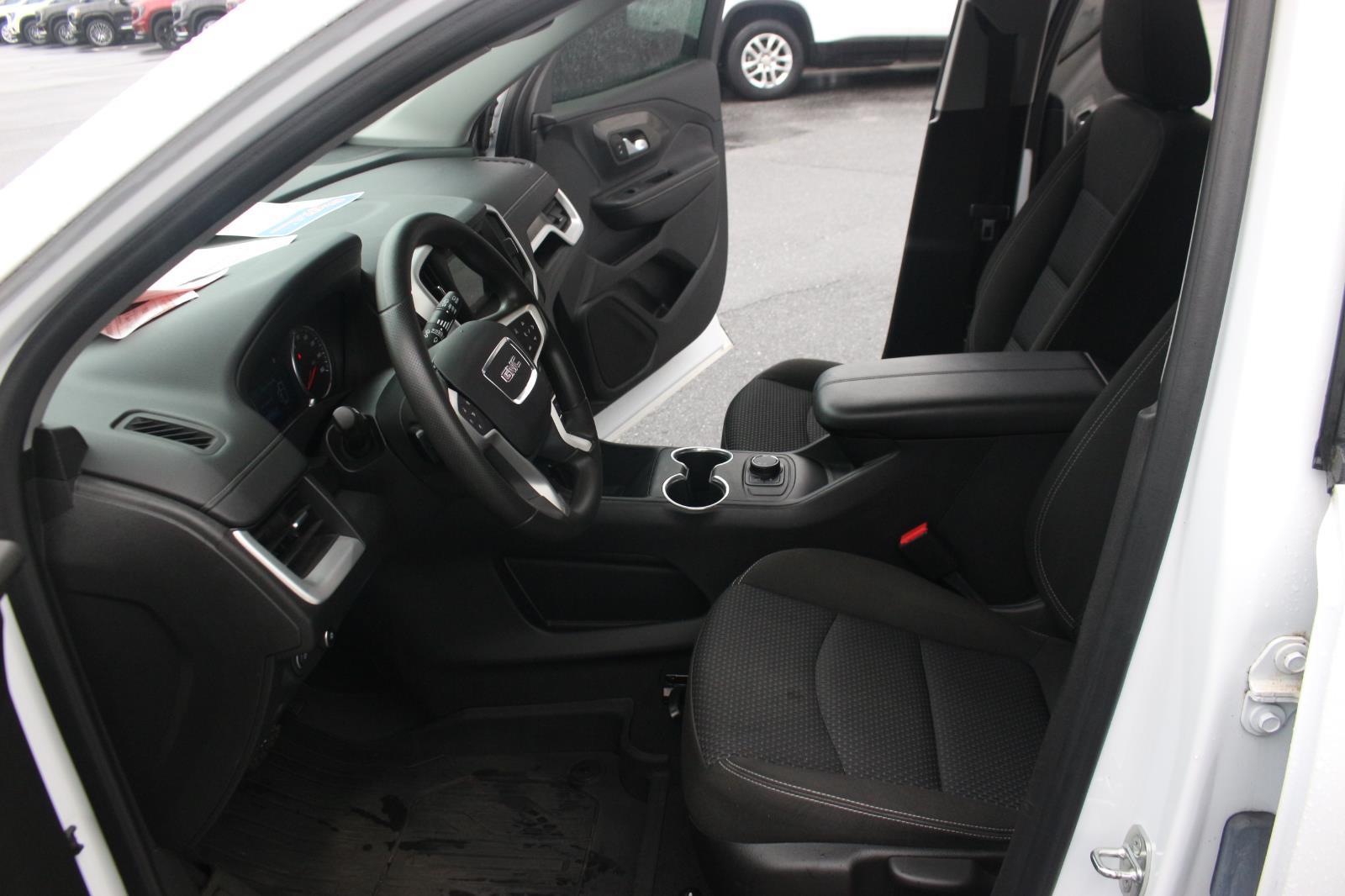 2022 Gmc Terrain SLE photo 13
