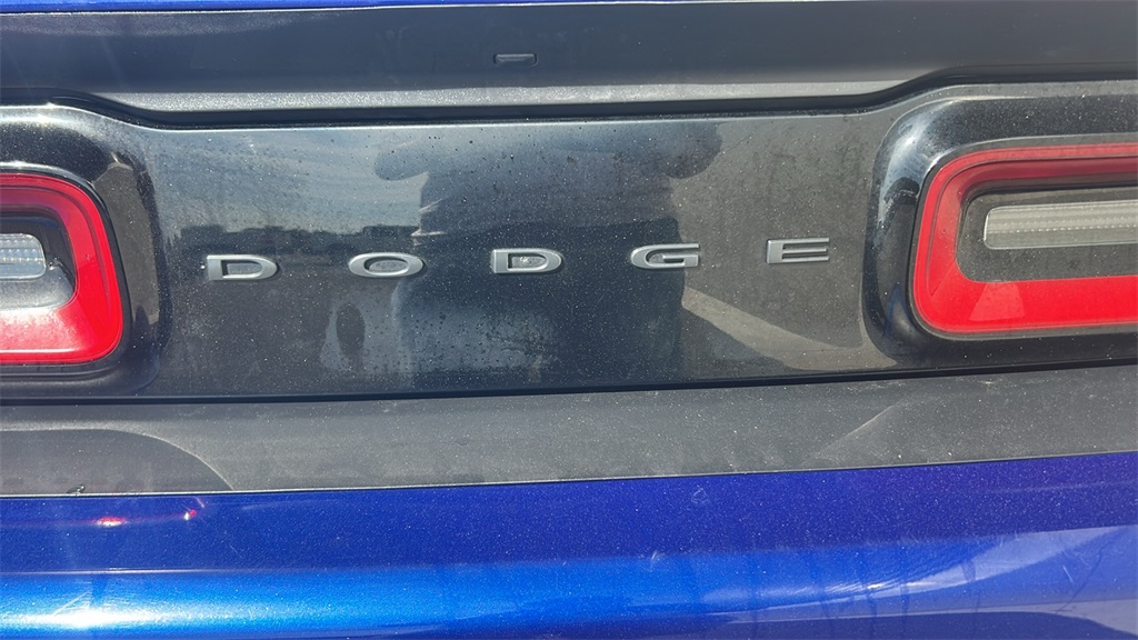 2021 Dodge Challenger R/T photo 8