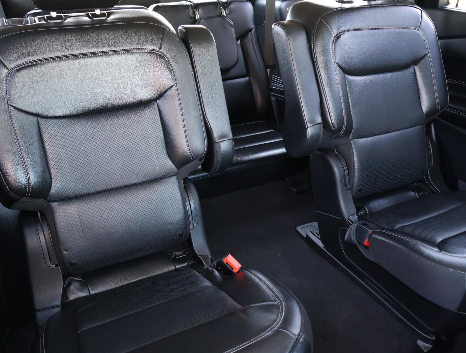 2022 Ford Explorer Limited photo 19