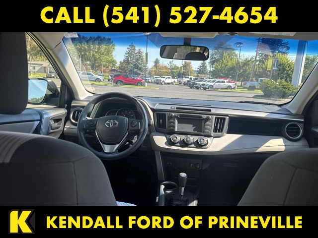 2015 Toyota RAV4 LE photo 13