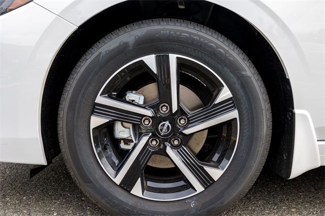 2025 Nissan Sentra SV photo 9