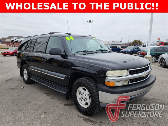2004 Chevrolet Suburban LS's photo