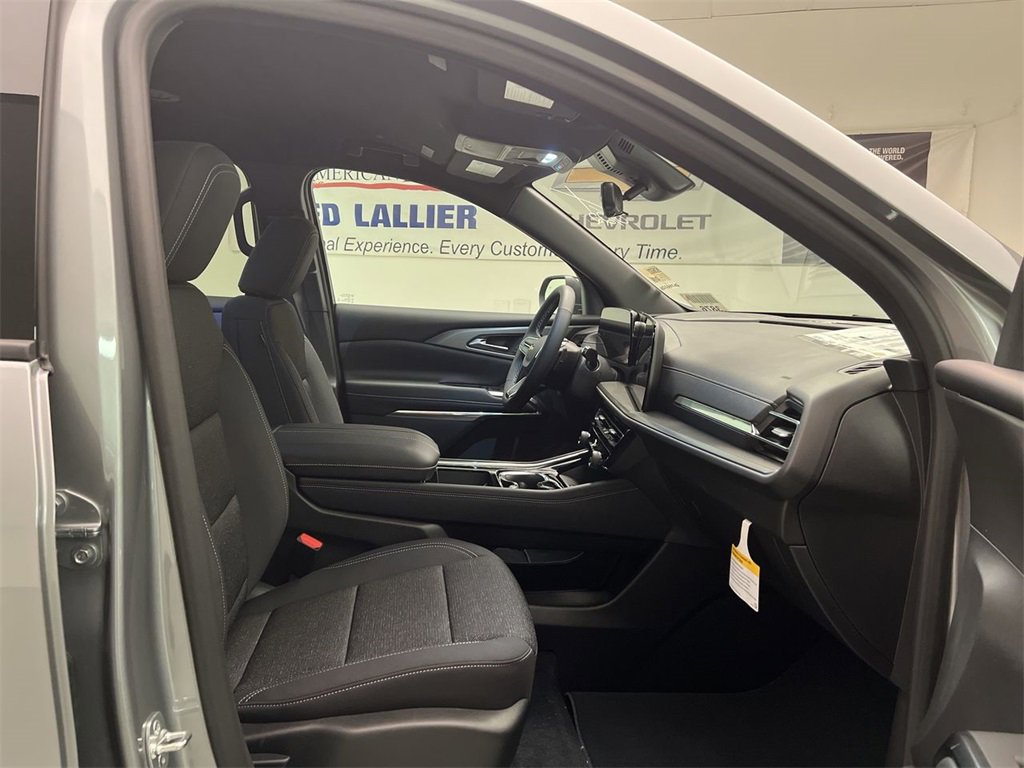 2026 Chevrolet Traverse photo 24
