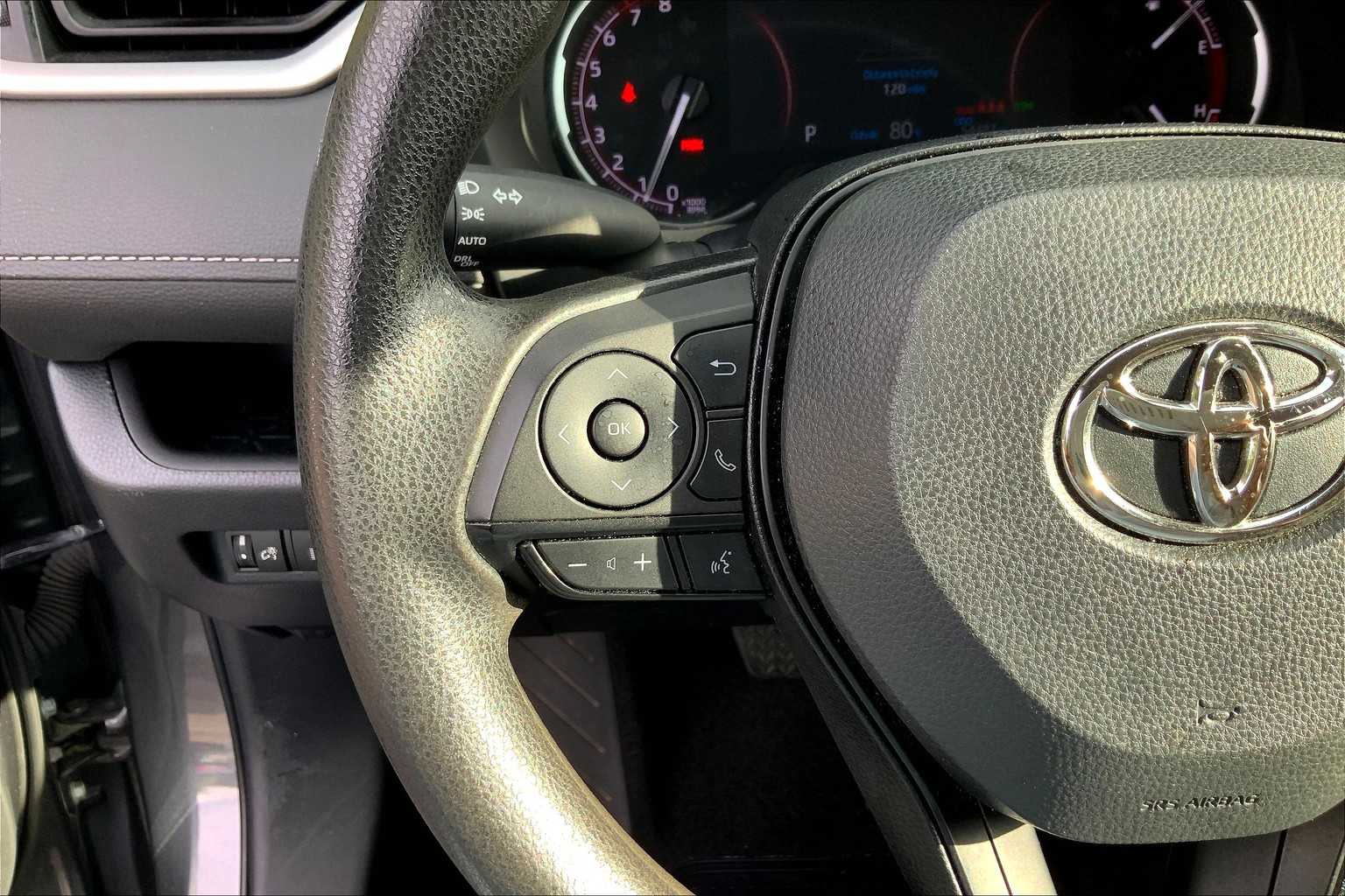 2023 Toyota RAV4 XLE photo 20
