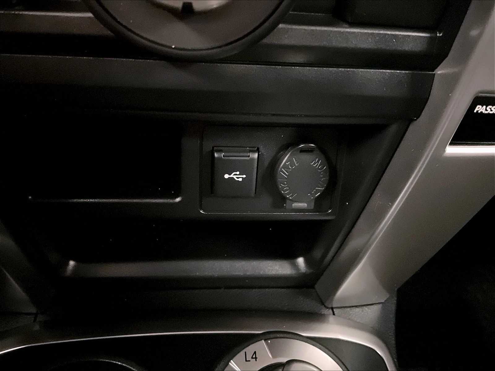 2024 Toyota 4Runner SR5 Premium photo 25