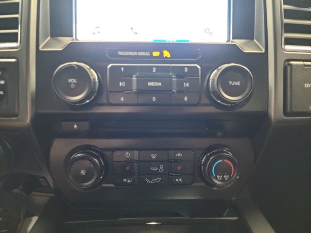2016 Ford F-150 XLT photo 19