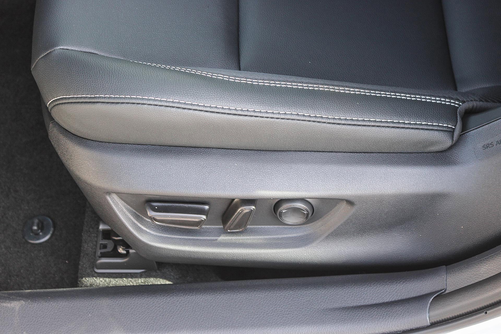 2025 Toyota Camry SE photo 23