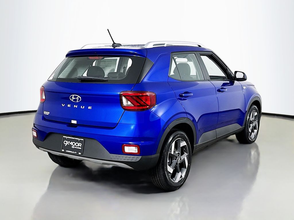 2026 Hyundai Venue SEL photo 7