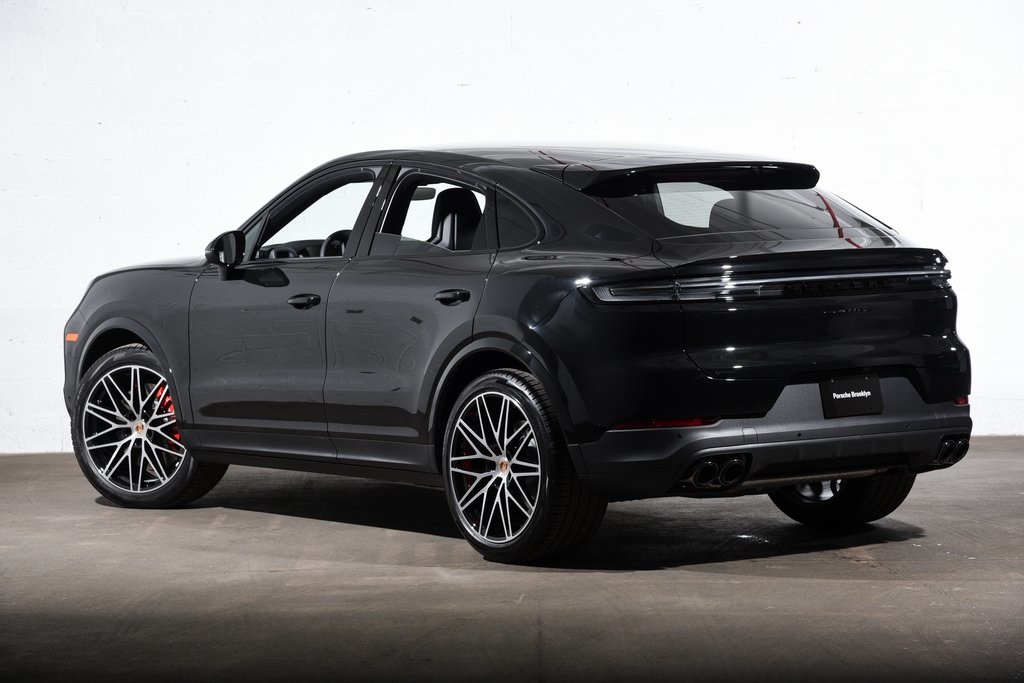 2025 Porsche Cayenne Coupe S photo 2