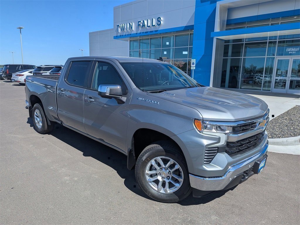 2025 Chevrolet Silverado 1500 LT's photo