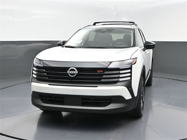 2025 Nissan Kicks SR photo 2