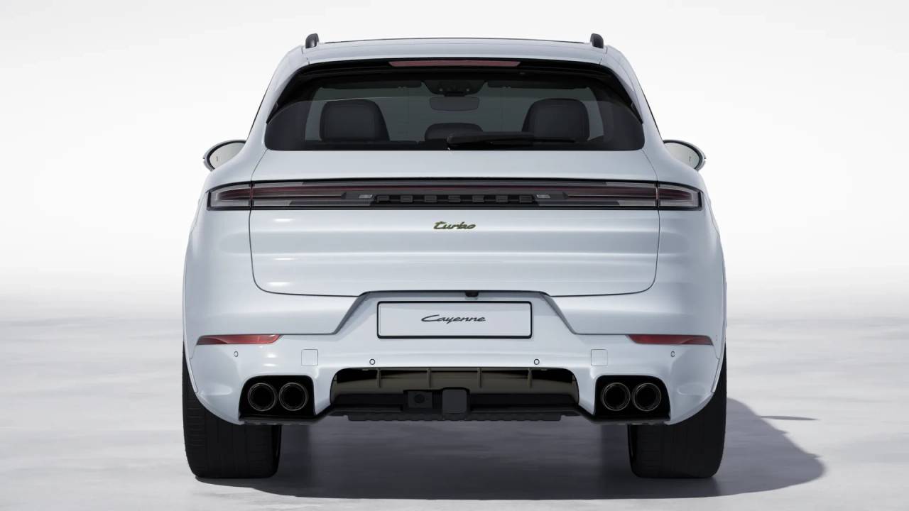2025 Porsche Cayenne Turbo E-Hybrid photo 8