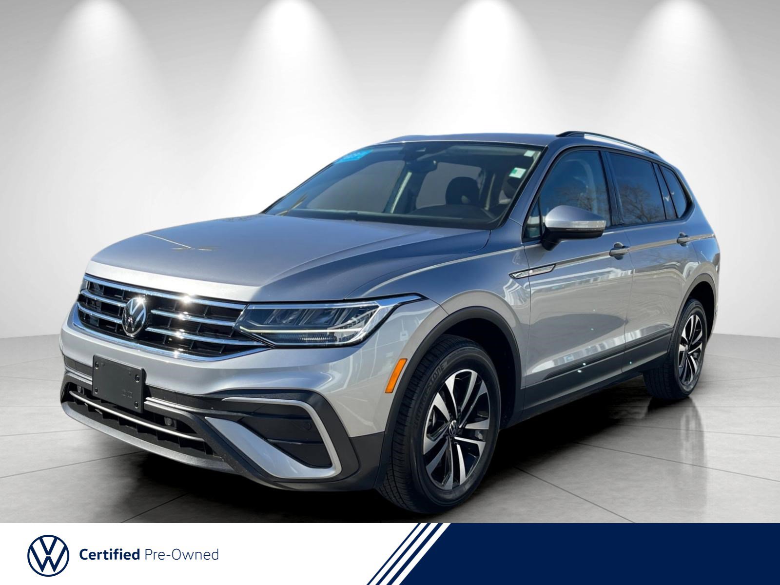 2023 Volkswagen Tiguan S's photo