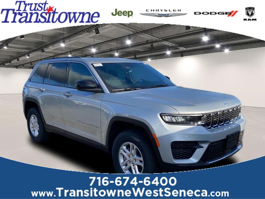 2025 Jeep Grand Cherokee Laredo's photo